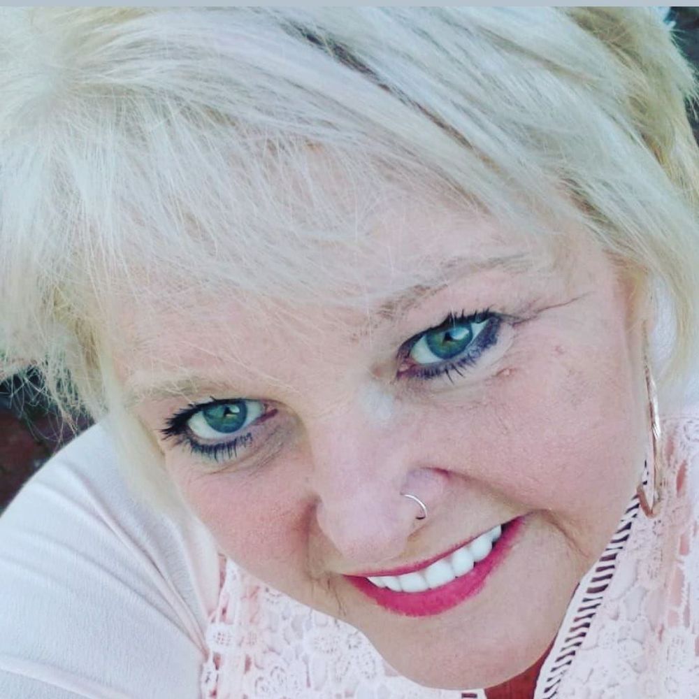Meet your Posher, Angie